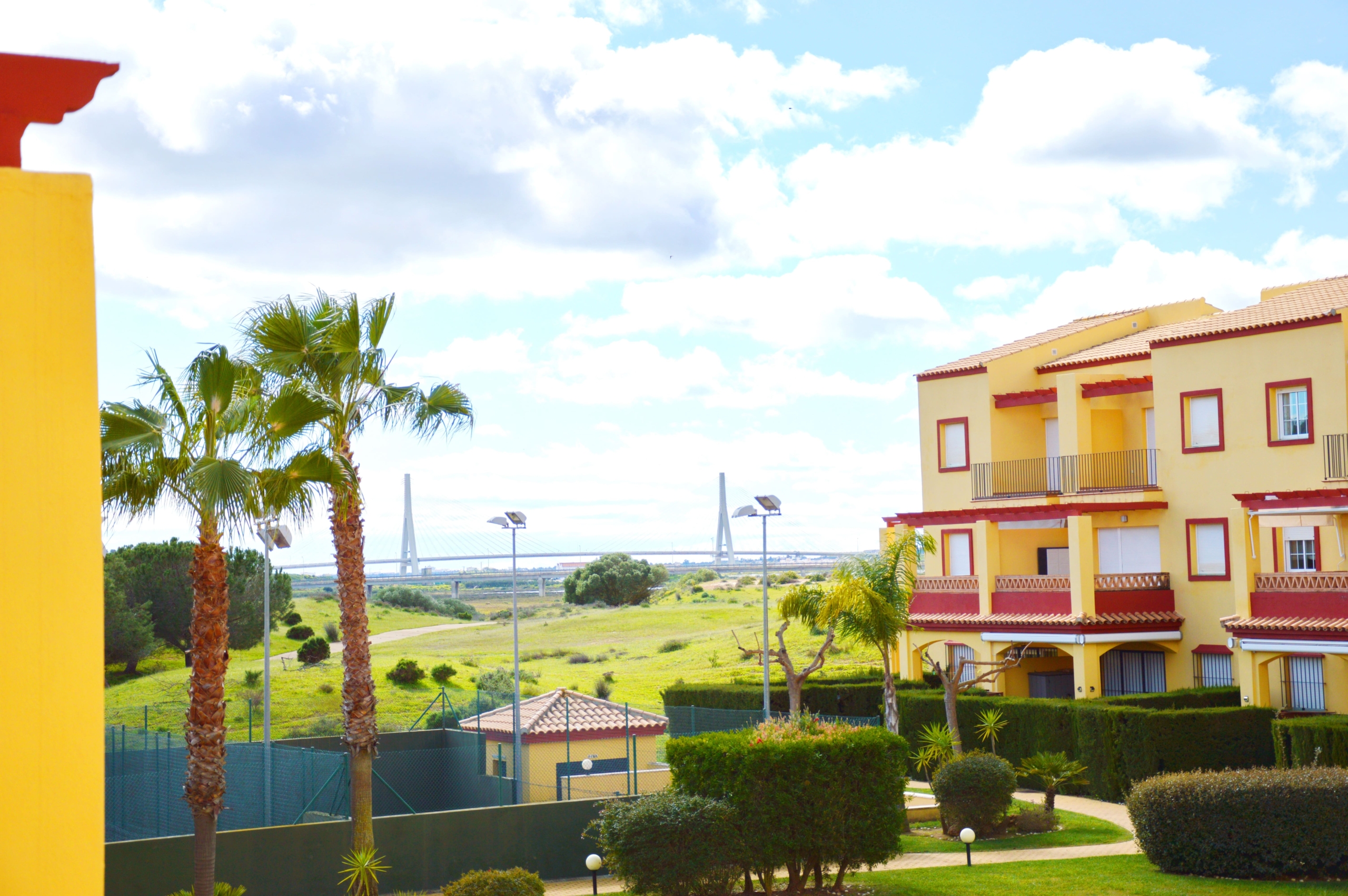 Piso en planta baja con terraza privada y garaje