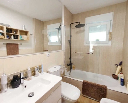 Casa en Ayamonte adosada con vistas al río. 3 plantas