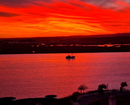 Casa en Ayamonte adosada con vistas al río. 3 plantas