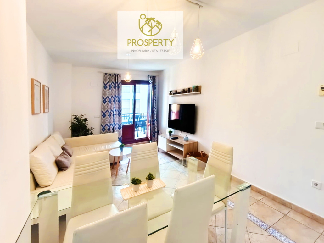 Piso en planta baja con terraza privada y garaje